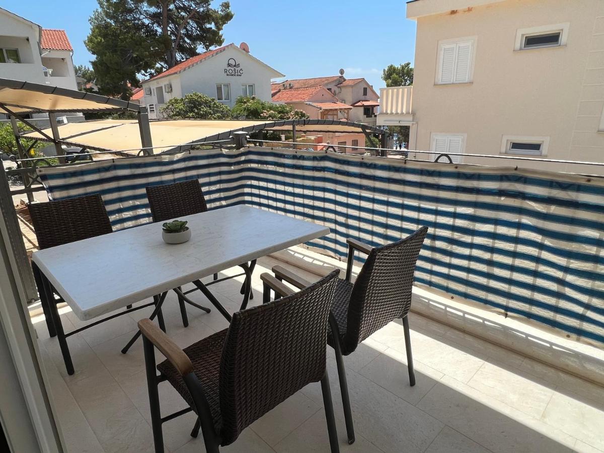 Ana Exclusive Apartments Jelsa  Exterior photo